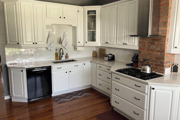 Microondas, horno, placa de cocina, lavavajillas