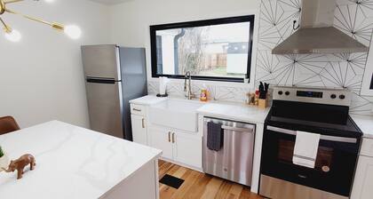 Cozy modern home in Midtown with amenities! UofM liberty bowl & CBU in 1 minute