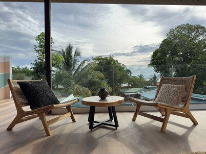 Gorgeous 3 floor ocean front home. Private gated community. South Beach, Jaco!