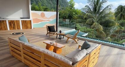 Gorgeous 3 floor ocean front home. Private gated community. South Beach, Jaco!