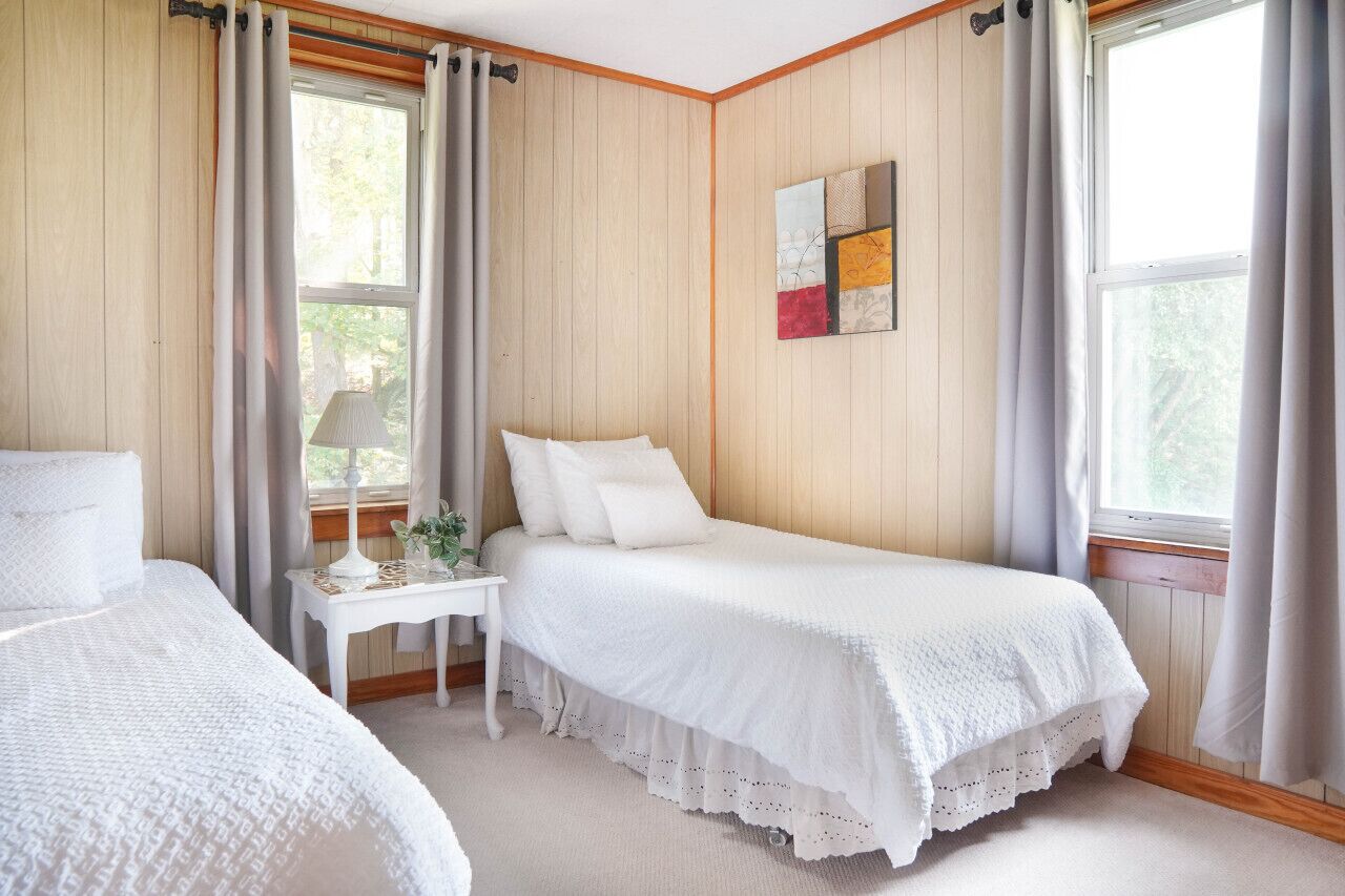 3 soveværelser, skrivebord, strygejern/strygebræt, weekendseng