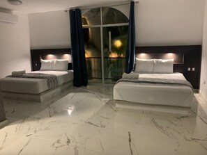 基本雙人房 | 高級寢具、羽絨被、隔音、免費無線上網