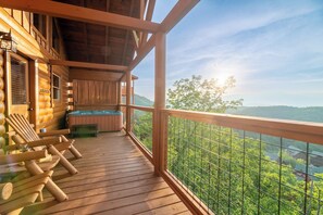 Terrace/patio - "NEW" Incredible View! Hot tub! Jacuzzi! Romantic Getaway!
Min to Pigeon Forge (Sevierville)