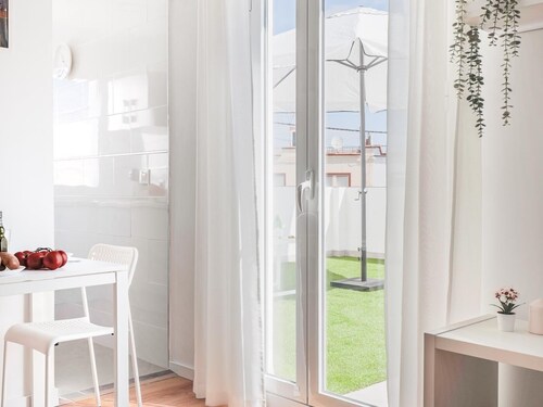 Apt 2 BR Algaba Terraza