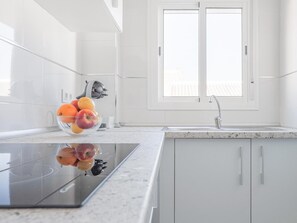 Fridge, microwave, dishwasher, coffee/tea maker - Apt 2 BR Algaba Terraza (La Algaba)