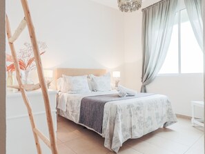 1 habitación, tabla de planchar con plancha, internet y ropa de cama 