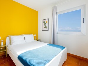 2 bedrooms, iron/ironing board, Internet, bed sheets - Bajamar Beach Vibes Apartment (Bajamar)