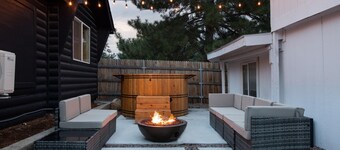 Hot Tub, Pool Table & Darts - The Yellow Door