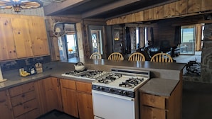 咖啡機/沖茶器、微波爐、焗爐、爐具