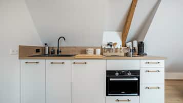 Refrigerador, horno, placa de cocina, lavavajillas