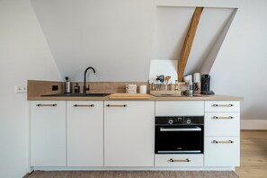 Refrigerador, horno, placa de cocina, lavavajillas