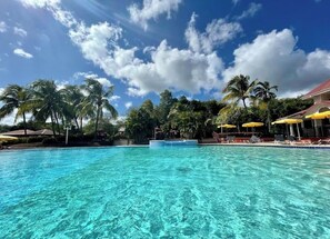Outdoor pool, a heated pool - Studio privé dans le complexe de Pierre et Vacances (Sainte Luce)