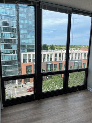 Interior - BEAUTIFUL COZY APARTMENT  (Oak Park)