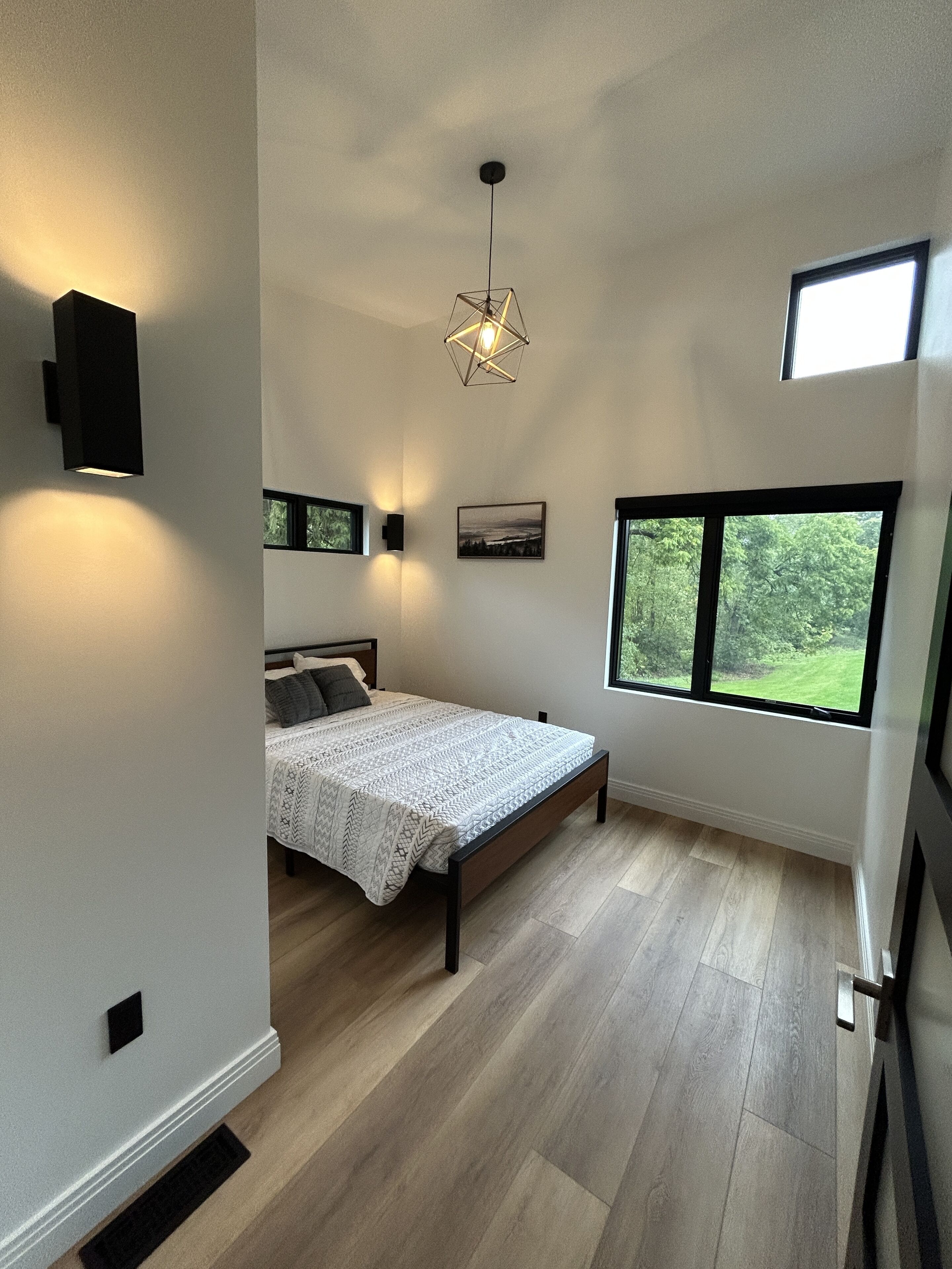 4 habitaciones, tabla de planchar con plancha y wifi gratis 