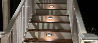 Old Salem charm house near downtown and ocean. Great for Halloween!! 
