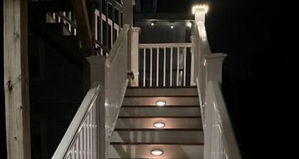 Old Salem charm house near downtown and ocean. Great for Halloween!!