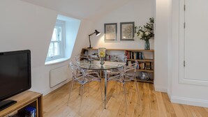 Uklassifisert bilde, 2 av 32, knapp