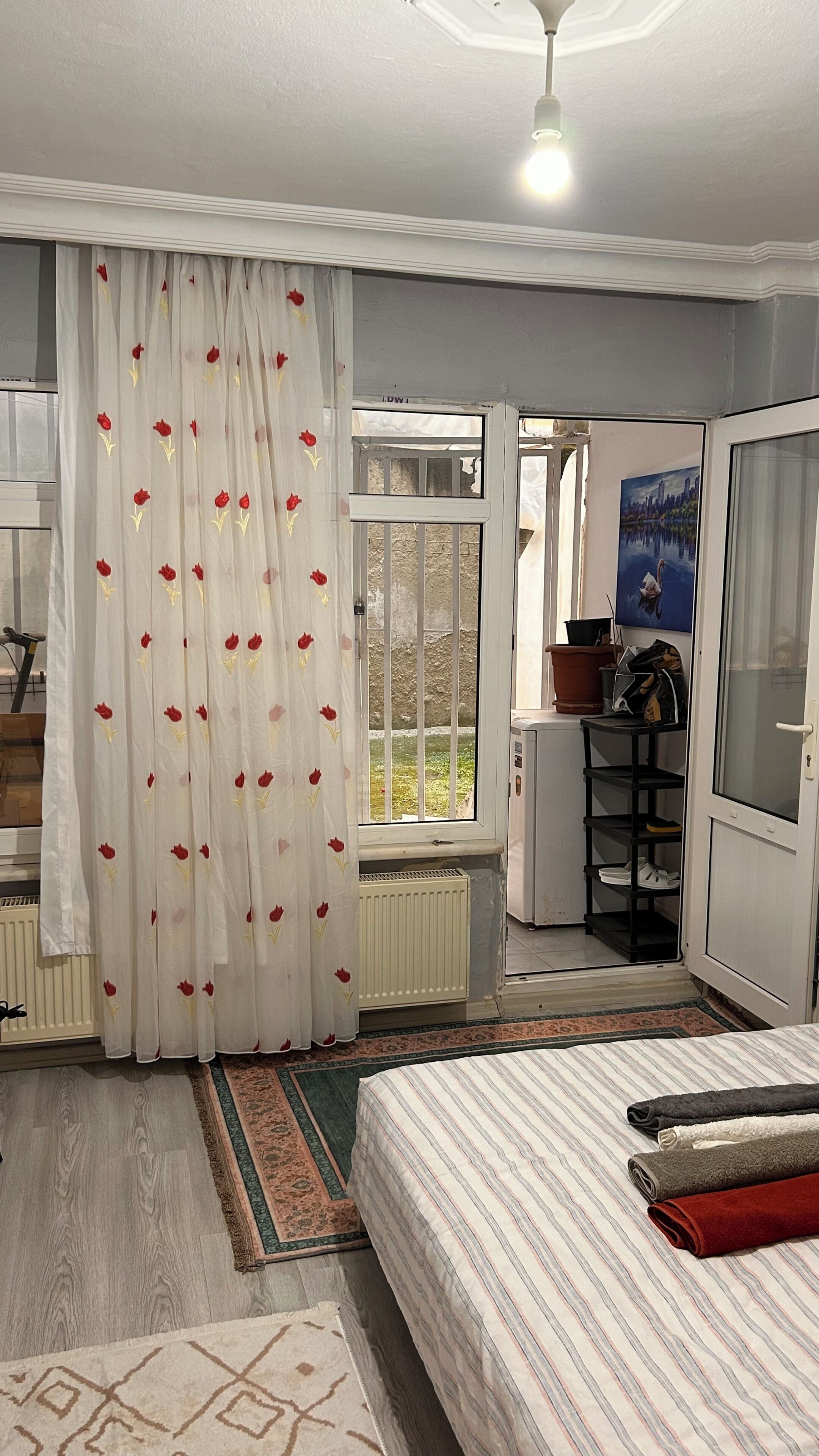 2 bedrooms, in-room safe, desk, iron/ironing board