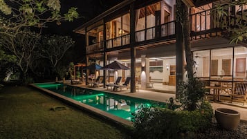 Fachada del alojamiento - Noche