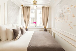 2 Schlafzimmer, Schreibtisch, Bügeleisen/Bügelbrett, Reisekinderbett