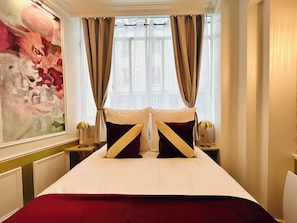 2 bedrooms, desk, iron/ironing board, travel cot - Merveil - Luxury Suite - Marais - Charlot (Paris)