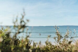 Beach nearby - 'The Dawn'- Beachside luxury 50m from beach (Callala Beach)