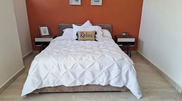 3 bedrooms, iron/ironing board, WiFi, bed sheets - Welcome to my cozy house near downtown  (Cuernavaca)