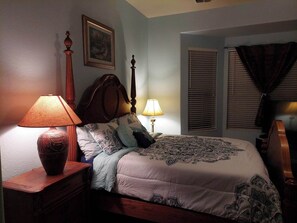 WiFi, bed sheets - Bring the whole family to this great place, spacious sleeping area.  (Casa Grande)