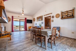 Dining - Apartment "Panoramico Isola Rossa" with Sea View, Private Terrace & A/C (Isola Rossa)