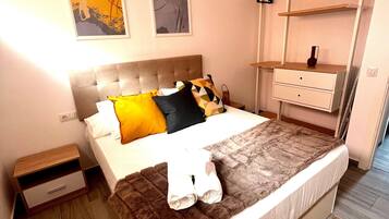 1 bedroom, iron/ironing board, free WiFi, bed sheets