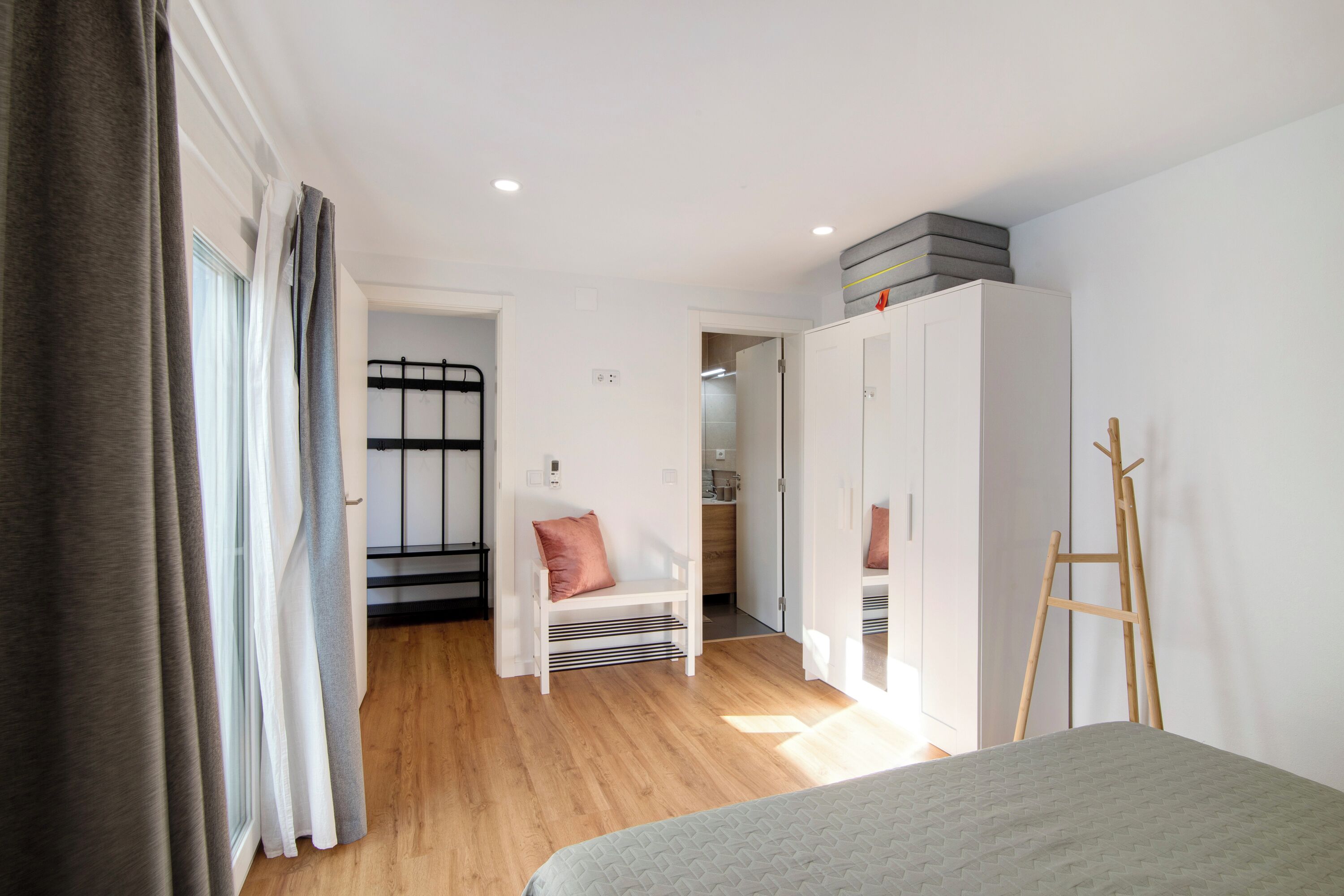 2 habitaciones, wifi gratis y ropa de cama 