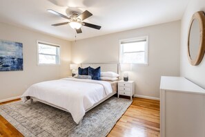 4 bedrooms, iron/ironing board, free WiFi - Game Days & Family Stays at Dog-Friendly Home Near Navy Stadium w Private Fenced-In Yard (Annapolis)