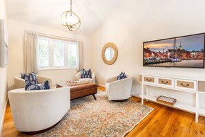 Smart TV - 2026 Commissioning Week Promo: Book 6 Nights, Get the 7th Free (Annapolis)