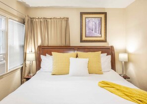 2 bedrooms, desk, iron/ironing board, travel cot