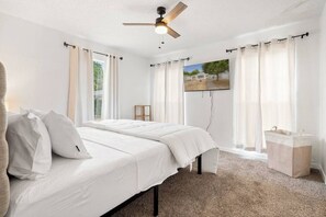 2 bedrooms, desk, iron/ironing board, WiFi