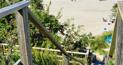 Cabin 53 steps from Porter Beach on Lake Michigan: Family & Pet-Friendly