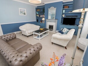 Living area - 7 Hope Road (Shanklin)