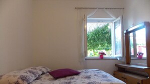 Unclassified image, 2 of 15, button - Holiday Houses, Villas Andro - With Parking (Bibinje)