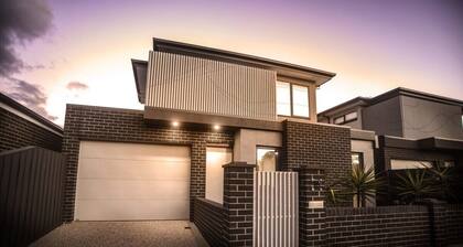 Raven West I Geelong Corporate or Holiday