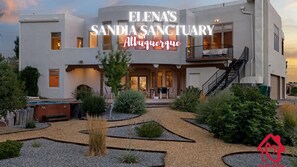 Exterior - Elena's Sandia Sanctuary - An Irvie Home (Albuquerque)