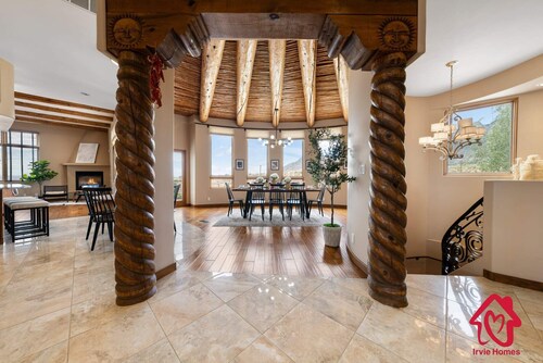 Elena's Sandia Sanctuary - An Irvie Home