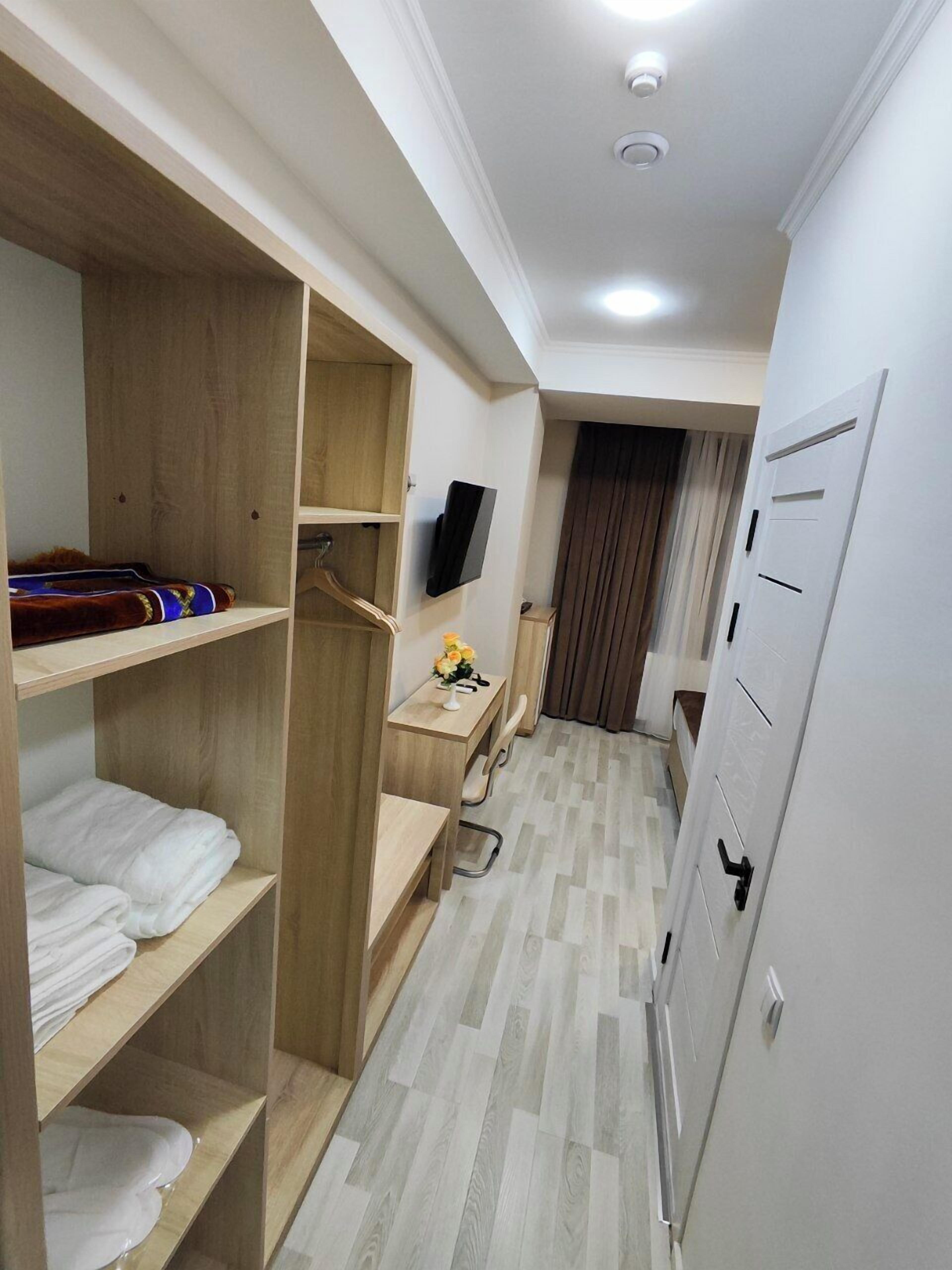 Photo - Modern Hotel