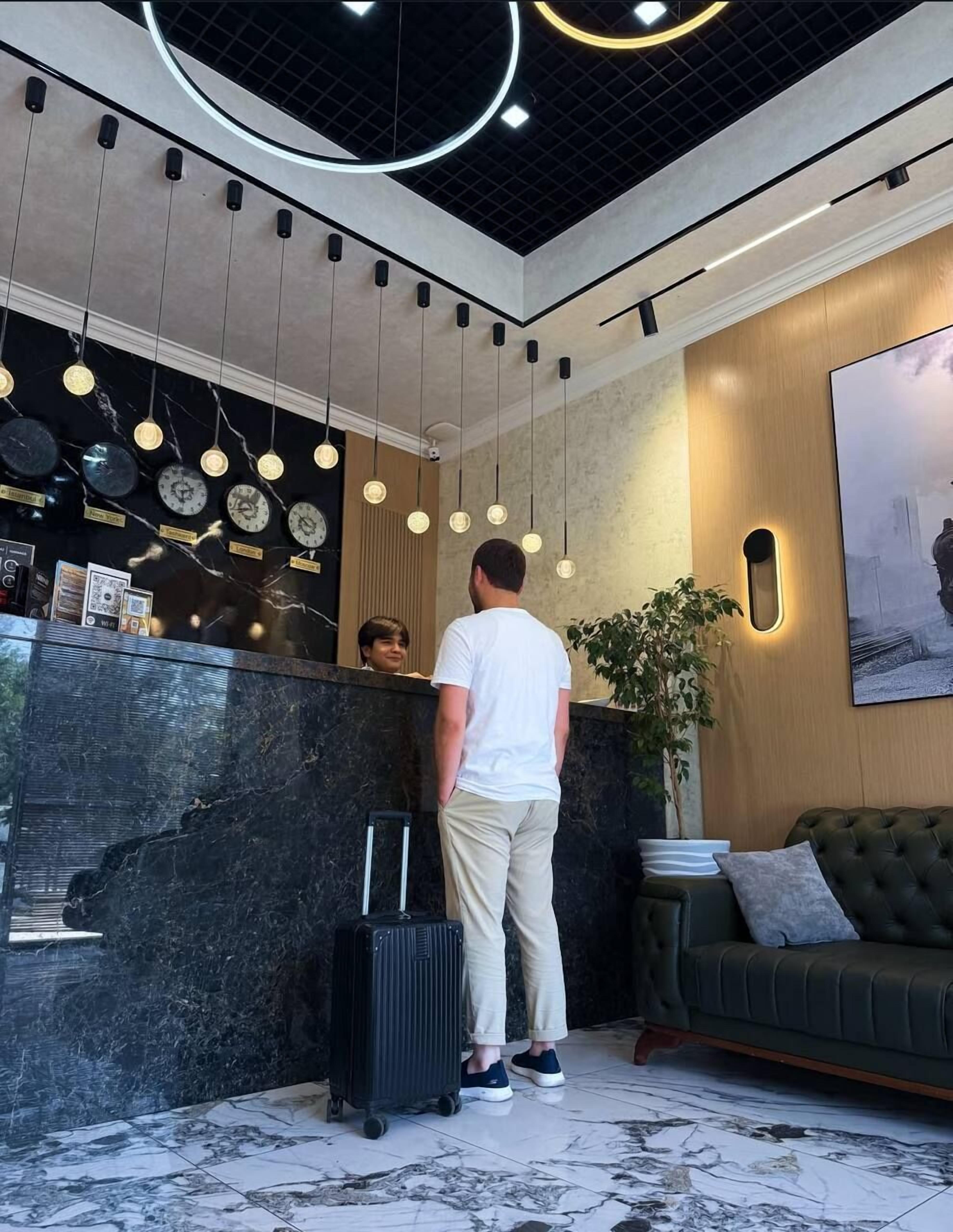 Photo - Modern Hotel