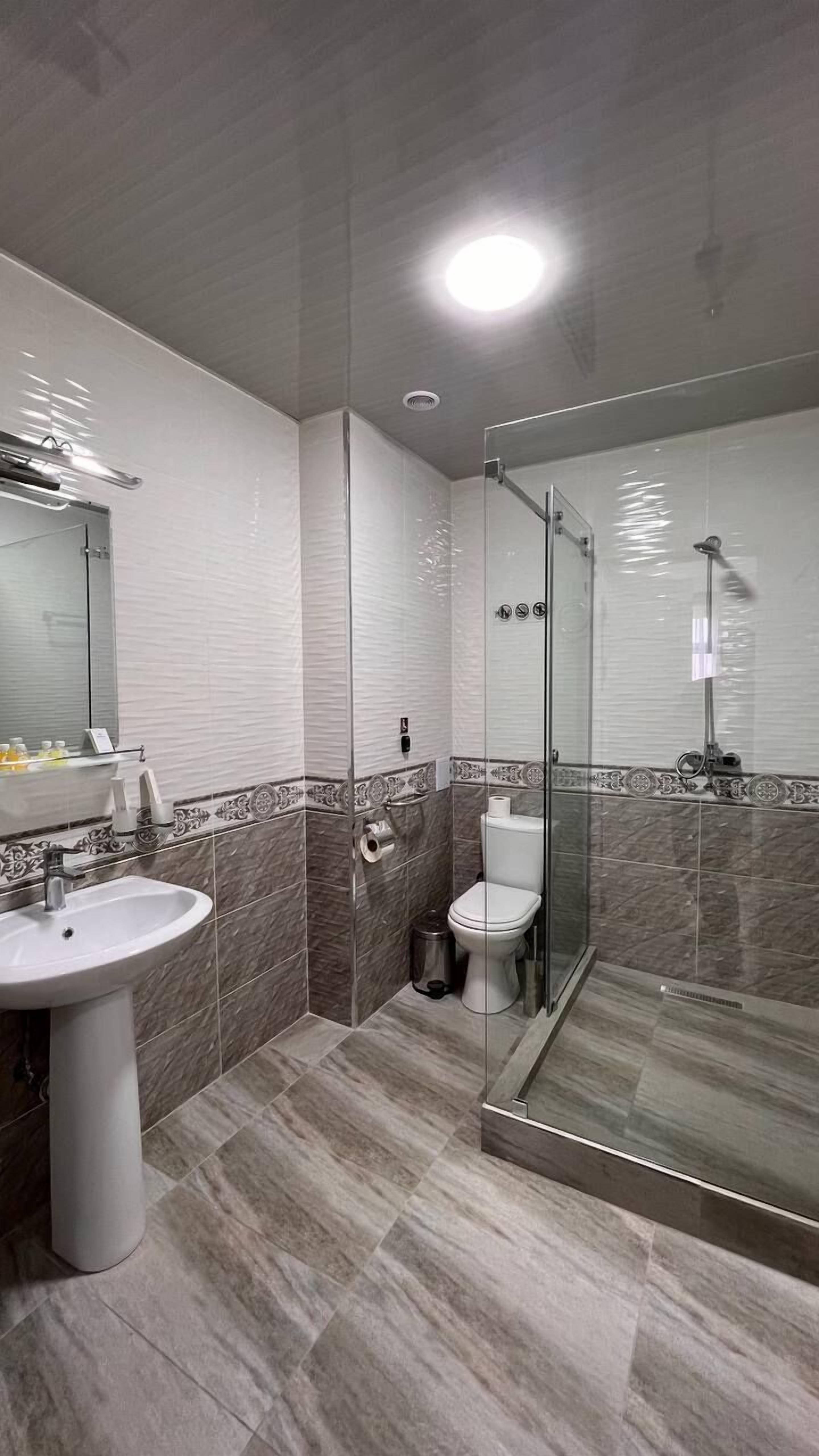 Photo - Modern Hotel