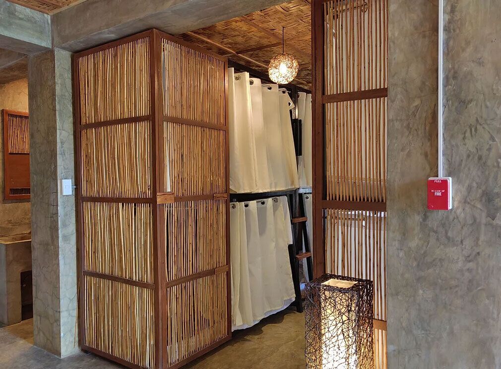 Basic Shared 6 Bed Dorm | WiFi (free), bed sheets