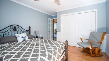 4 bedrooms, iron/ironing board, travel crib, free WiFi