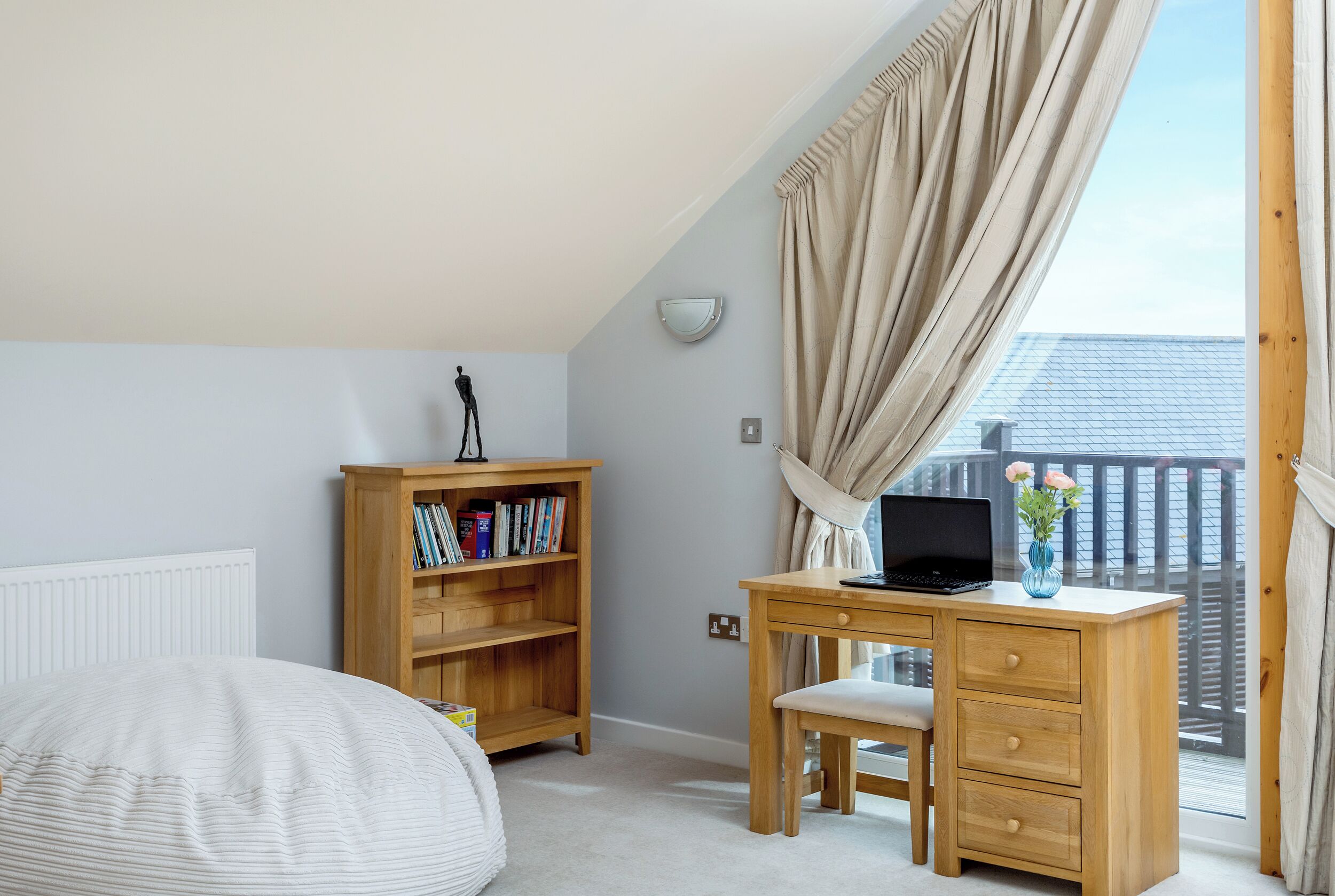 4 Schlafzimmer, individuell dekoriert, individuell eingerichtet