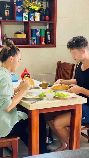 Breakfast area - Bong House Homestay 2 (Da Nang)
