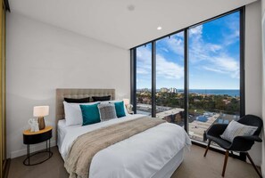 3 chambres, fer et planche à repasser, Wi-Fi, draps fournis