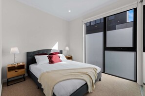 4 chambres, fer et planche à repasser, Wi-Fi, draps fournis